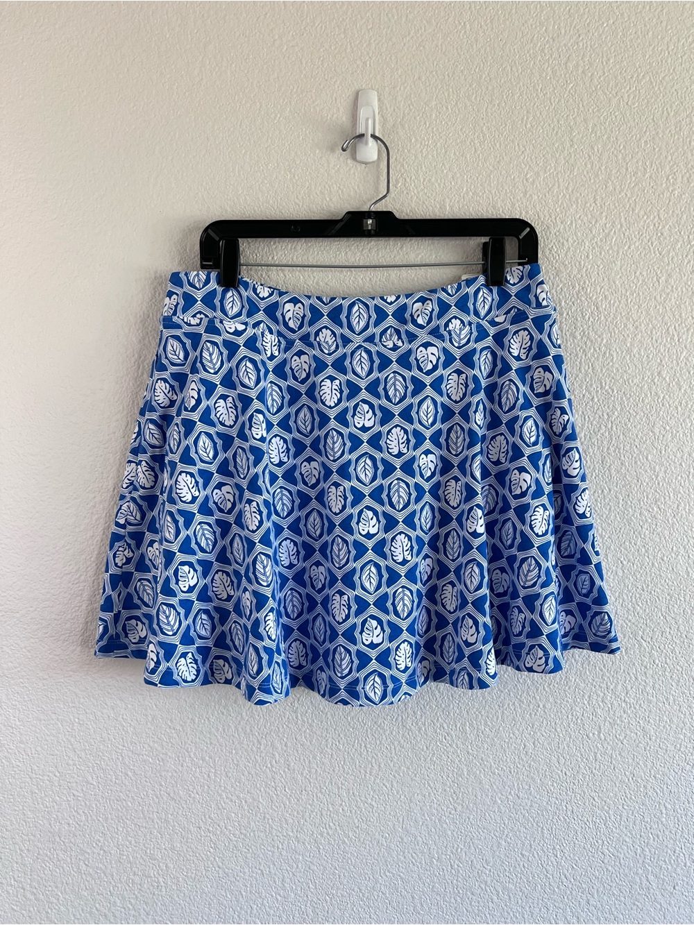 NWT J. Mclaughlin Women's Fernwood Skort Shorts Blue White Lahara Leaves Coastal